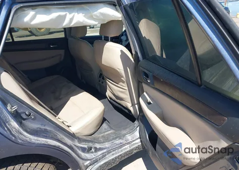 2016 Subaru Outback 3.6R Limited из США, поврежденный, VIN 4S4BSENC1G3281782